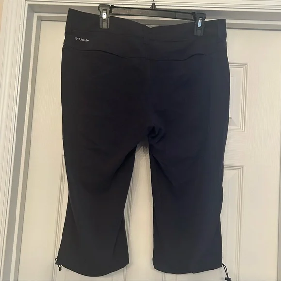Columbia Omni-Shield Women’s Black Capri Pants Size 12 - Picture 8 of 8